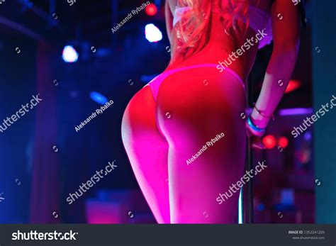 Young Sexy Woman Pole Dancing Striptease Foto De Stock 1352241209