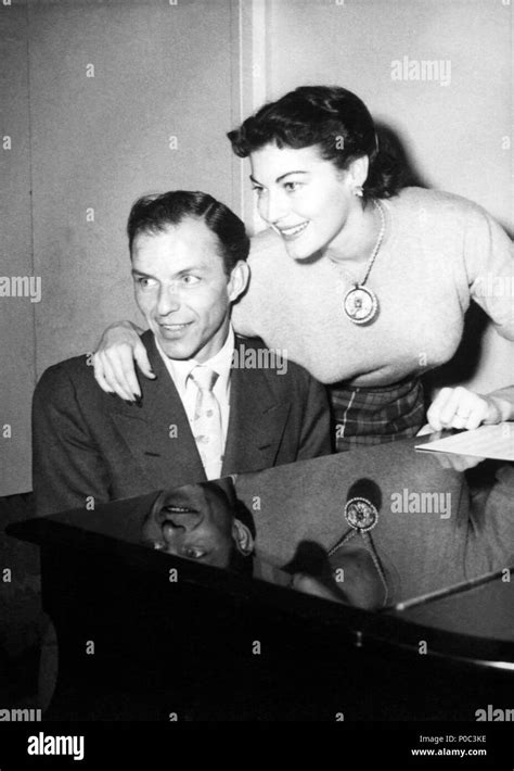 Stars Frank Sinatra Ava Gardner Stock Photo Alamy