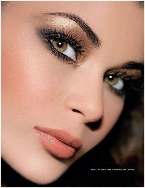 Hazel Eyes With Gold Eye Make Up Eye Makeup For Hazel Eyes Beauty