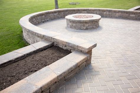 Why Every Patio Should Have A Seating Wall Hinkle Hardscapes