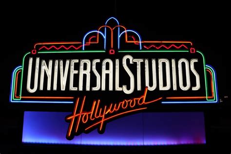 8 Best Places to Eat at Universal Studios Hollywood - Park Savers
