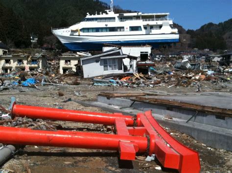 Japan Earthquake Today / Japan picks up pieces after earthquake shakes Osaka : An earthquake 