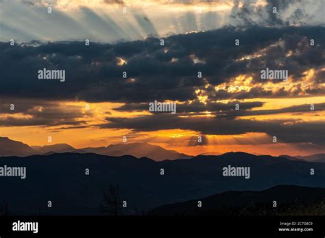 Sunbeams Hi Res Stock Photography And Images Alamy