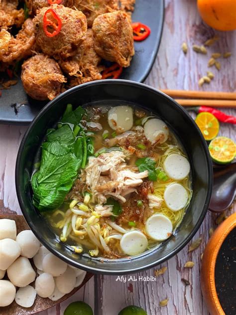 Oyong atau yang biasa di sebut gambas, merupakan salah satu bahan masakan yang kaya akan vitamin dan nutrisi. Cara Membuat Bihun Sup Mudah & Sedap - Daily Makan