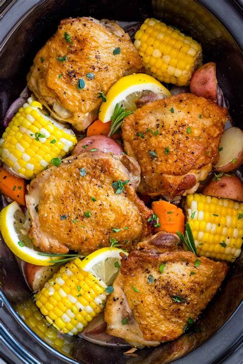 Slow cooker chicken thighs with vegetables