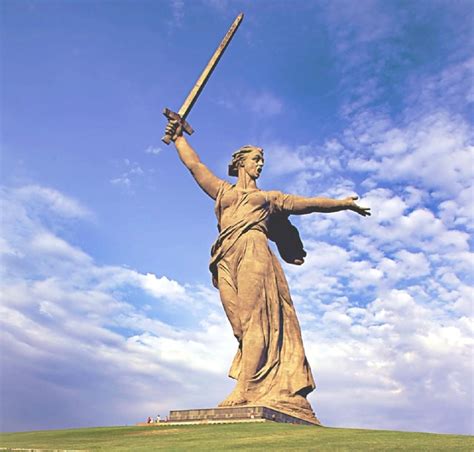 Top 10 Most Famous Statues in the World - PEI Magazine