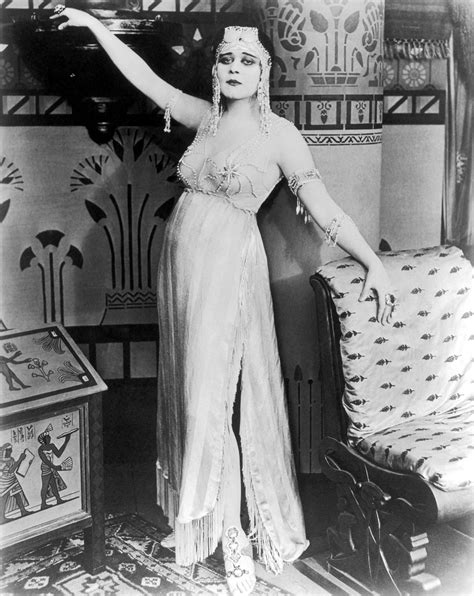 Naked Theda Bara In Cleopatra