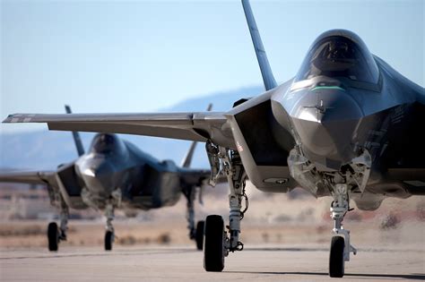 Joint Strike Fighters Canberra Defends Jet Fighter Decision Sbs News