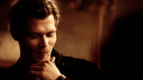 Klaus Mikaelson Gif GIFcen