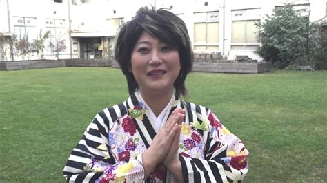 May 13, 2021 · 水谷千重子、2年ぶり2度目の『50周年記念公演』に「バカ言ってる」ーー因縁の再会をはたした浜ローズへの想いを明かす 水谷千重子さんインタビュー - YouTube