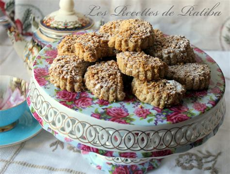 Originaire du maghreb, la ghribia est une pâtisserie source: Ghribia aux cacahuètes
