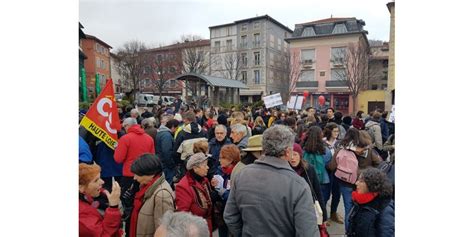 HAUTE LOIRE Déjà plusieurs centaines de manifestants au Puy en Velay