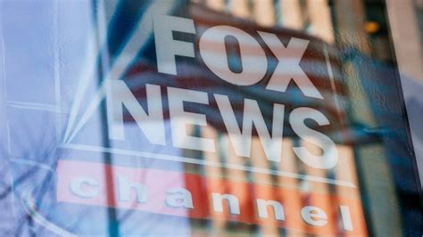 Ex Fox News Reporter Sues Network
