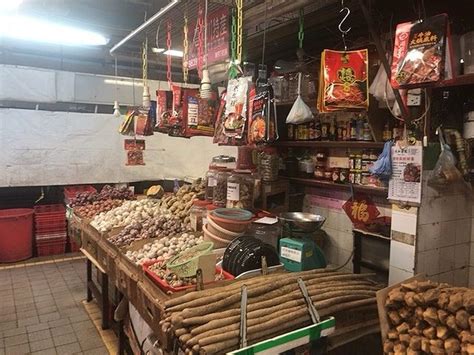 土瓜灣(高山劇場) <> 馬頭圍、九龍城、新蒲崗 <> 將軍澳隧道 <> 茵怡花園、寶林、翠林邨 <> 康盛花園 (深宵部份時段服務) 106 寶林 > 翠林邨 > 康盛花園 > 馬油塘 > 寶達邨 > 秀茂坪邨 > 秀茂坪紀律部隊宿舍 > 牛頭角 > megabox > 九龍灣(企業廣場) 海外の駄菓子『香港』編。馬頭園地区土瓜湾街市で見かけた駄菓子屋さんレポート | 駄菓子日記