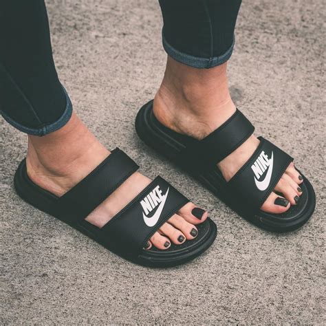 Nike Benassi Duo Ultra Women S Slide Sandals Womens Slides Nike