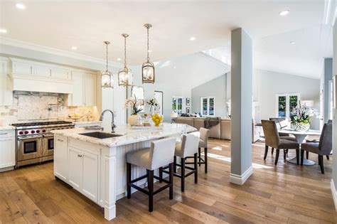 We receive new merchandise daily! A beautiful open plan kichen with Marina Oak wood floors ...