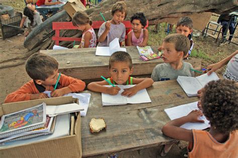 Mais De 24 Mil Escolas No Campo Brasileiro Foram Fechadas No Meio Rural