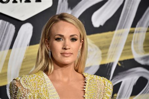 Carrie Underwood Reveals She Suffered Three Miscarriages