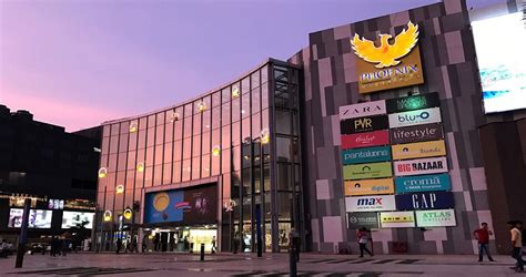 Since it's nestled in a less commercialised corner opposite the more popular the gardens mall, you can expect to escape the main shopping crowd here. 10 Biggest Shopping Malls In India | Shopping malls, India ...