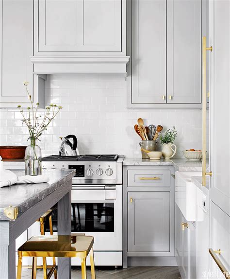 The bistro style kitchen is a simple but effective way to give originality to a room without disturbing the homely atmosphere. A baker creates the French bistro-inspired kitchen of her ...