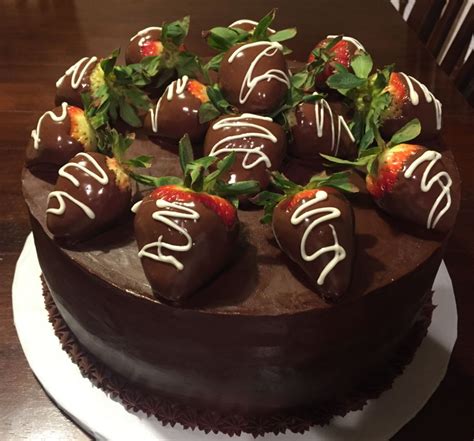 Holding the strawberry by the stem, dip the fruit into white chocolate. Chocolate Covered Strawberry - CakeCentral.com