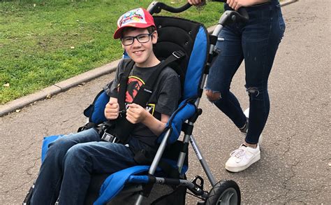 Disabled boy gifted specialist Cruiser wheelchair » Simon's Heroes