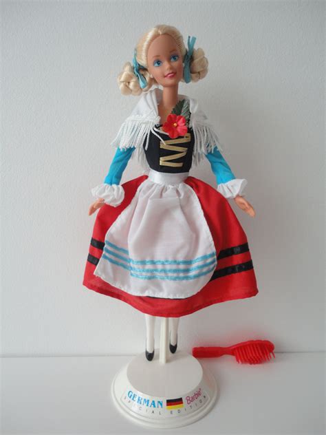 Barbie Dotw German Barbie Bd1994 12698