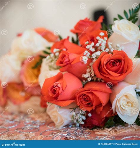 Orange And White Rose Bouquet For Special Occasion Stock Image Image