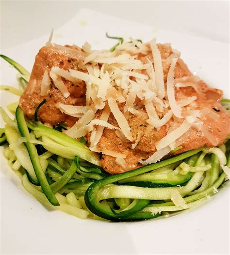 Check spelling or type a new query. LowCarb Zucchini Julienne mit Tomaten Hackbällchen