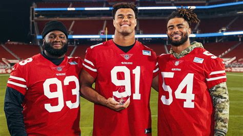Arik Armstead Named 49ers Walter Payton Man Of The Year For Second Time In Career