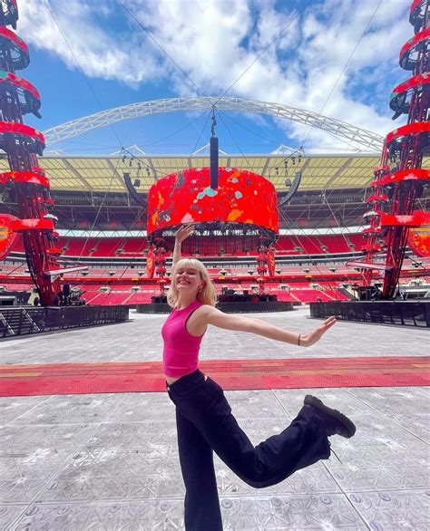 Everything Maisie Peters On Instagram “wembley Stadium 🏟🎶💗 All