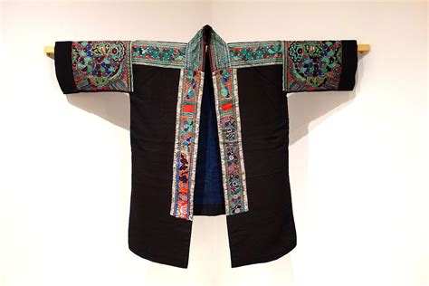 tales-told-by-embroidery-the-woven-heritage-of-china-s-miao-indigenous