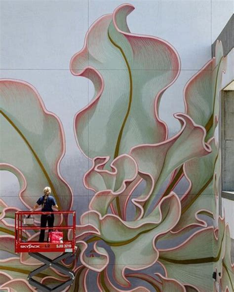 Kreatif 8 Potret Mural Bunga Raksasa Yang Hiasi Dinding Gedung