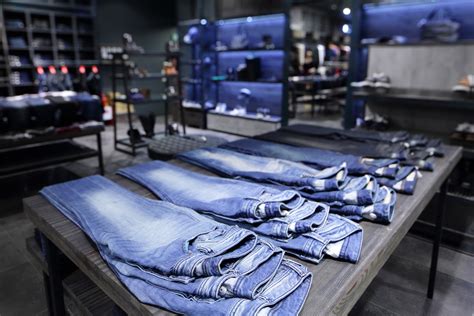 Porque O Jeans é A Categoria Que Mais Vende Na Loja De Roupas Blog Comprar Roupas Atacado