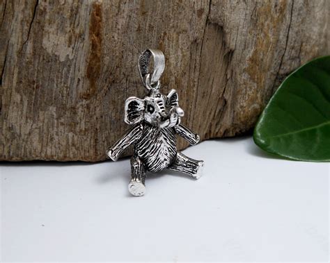 At gifteclipse.com find thousands of gifts for categorized into thousands of categories. Movable Lucky Elephant Pendant, Elephant Lovers Gifts ...