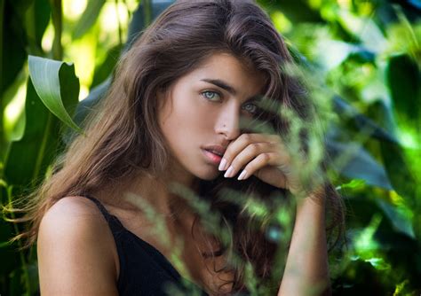 Wallpaper Face Sunlight Leaves Women Outdoors Model Long Hair Blue Eyes Brunette