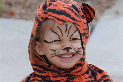 Diy Easy Tiger Halloween Makeup Simplified Motherhood Tiger