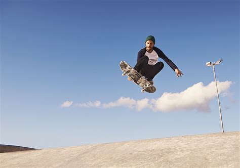 15 tips on how to be great on top. How to Ride a Fakie in Skateboarding