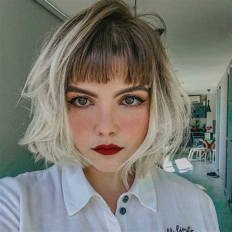 Short Easy Hairstyles With Bangs Wavy Haircut