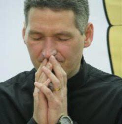 Baixar a música 'sopra em nós' novo sucesso do cantor padre marcelo rossi em 2019. Miragem Virtual: Musicas do padre Marcelo Rossi