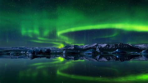 Hd Wallpaper Green Aurora Lights Aurorae Nature Sky Arctic Stars