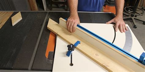 Rockler Table Saw Crosscut Sled Makes Your Table Saw More Versatile