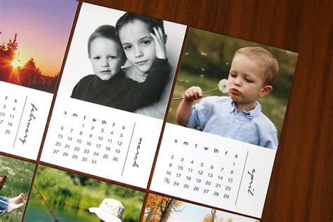 Or maybe you've finally wrestled everyone together for that traditional family photo. DIY mini photo calendar w/free printables - It's Always Autumn