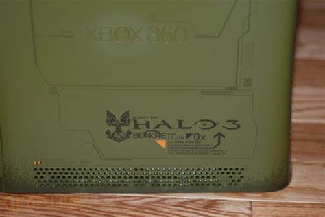 Xbox 360 Halo 3 Special Edition Unboxing Images Gallery