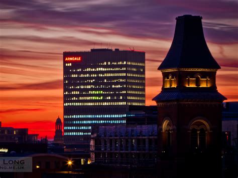 22 Vibrant Photos Of Manchester At Sunset And Sunrise