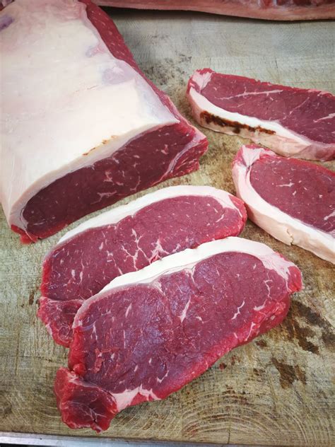 Yes, this beef cut is boneless, lean and contains less fats. SIRLOIN STEAK (10oz) - 284g - Jamie's Quality Butchers