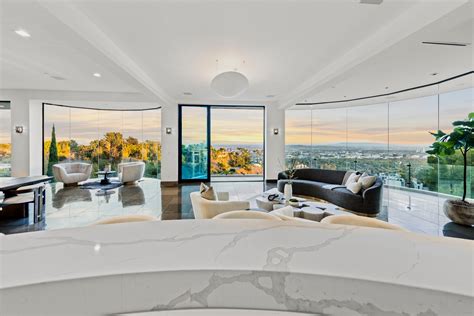 Sean Diddy Combs Former Glamorous Beverly Hills Mansion Listed For
