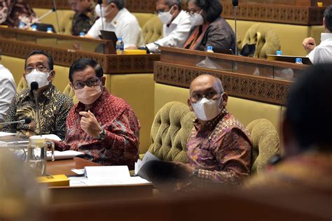 Sekretariat Kabinet Republik Indonesia Rapat Kerja Sekretaris Kabinet Dengan Dpr Ri Senin 19