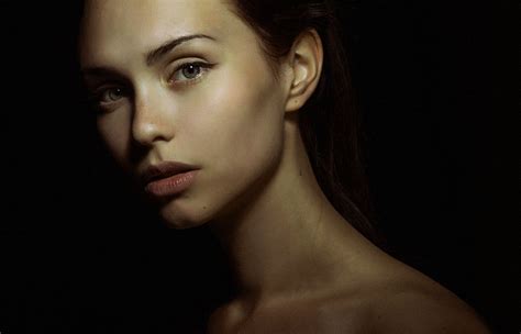 Pin By Marzenka Em On Portraits By Mikhail Grafik Grafik Photographer Beautiful
