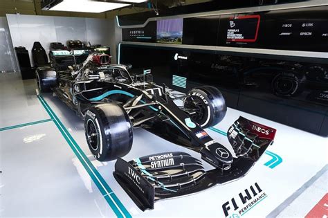 Mercedes Reveals New Rear Wing Cooling Geometry F Updates